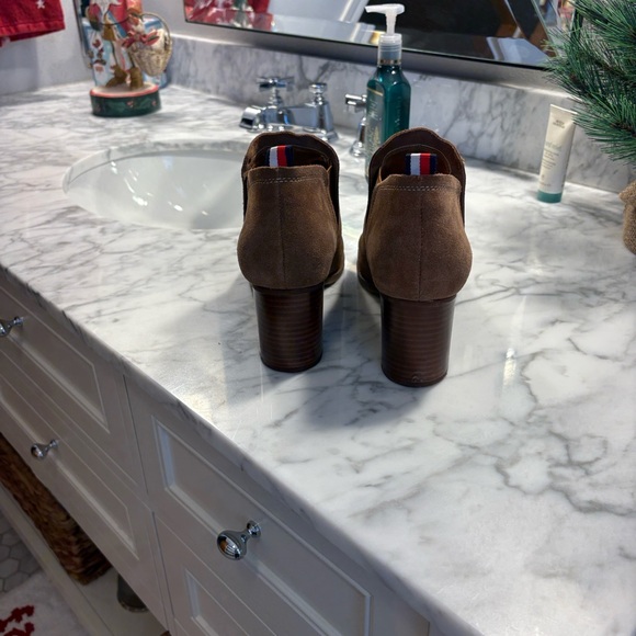 Tommy Hilfiger Tan Ankle Booties - Picture 2 of 5